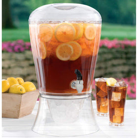 CreativeWare no-drip spigot demonstrates mess-free pouring at gatherings.