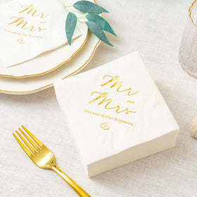 Crisky 3-ply wedding napkins offer thick, absorbent performance for guests.
