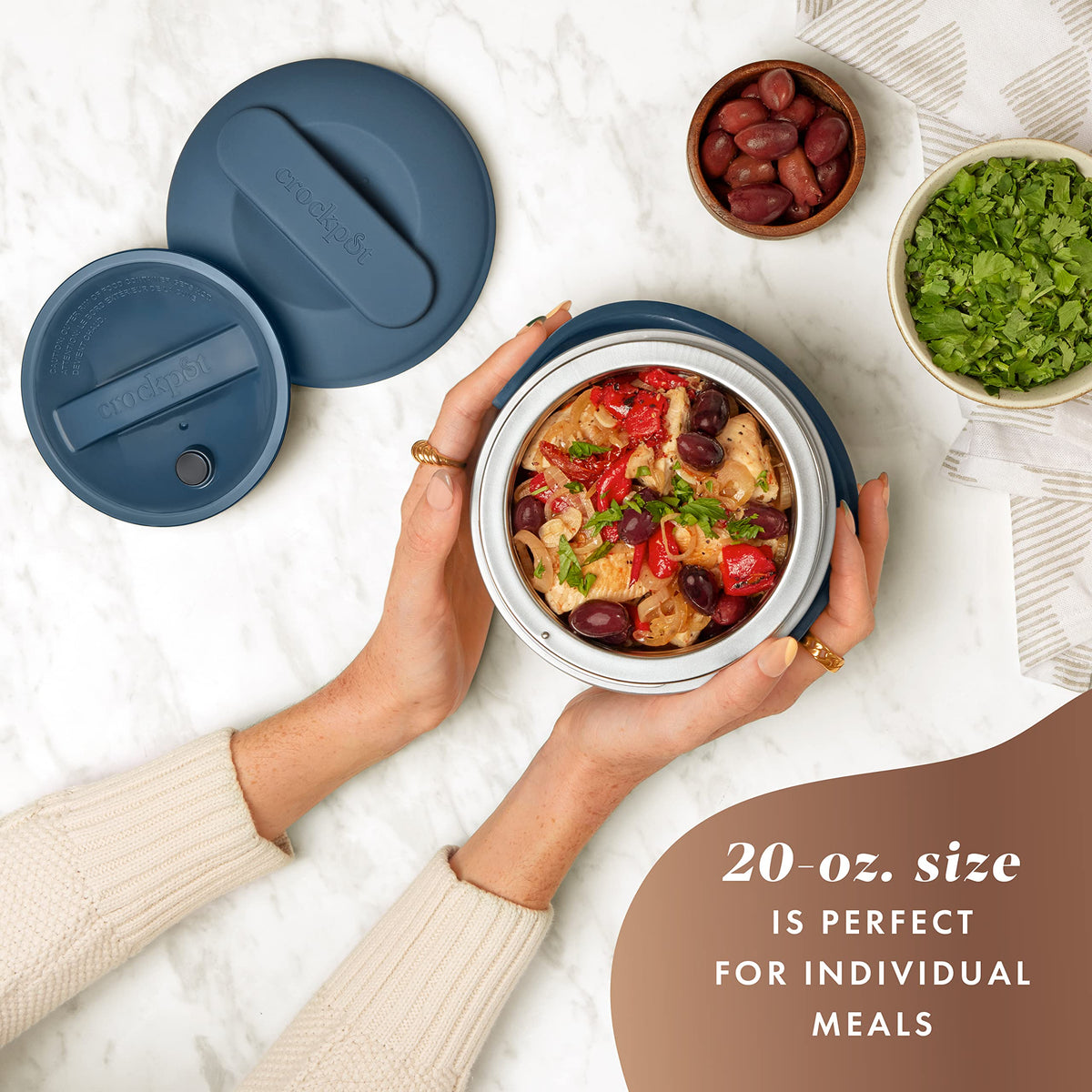 Crock-Pot 20oz detachable cord highlights tidy storage.