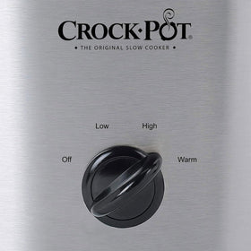 Crock-Pot Cook N Carry 6-quart oval keeps meals warm at gatherings.