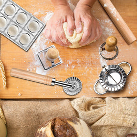 Crssbrohip ravioli mold set square cutter for precise pockets.