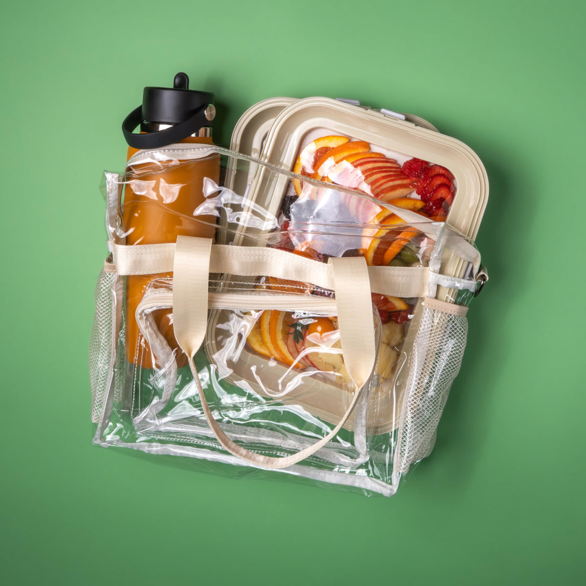 Crudités dishwasher-safe containers simplify cleanup after meals.