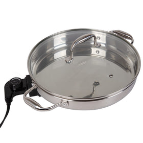CucinaPro easy-clean surface for quick maintenance after cooking