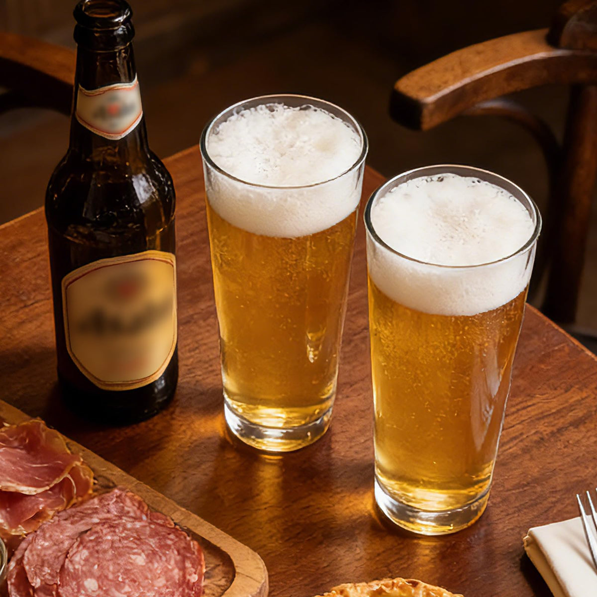 CUCUMI pint glasses easy-grip design comfortable handling at gatherings.
