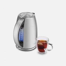 Cuisinart 1.7L electric kettle removable filter for simple cleaning and clean water.