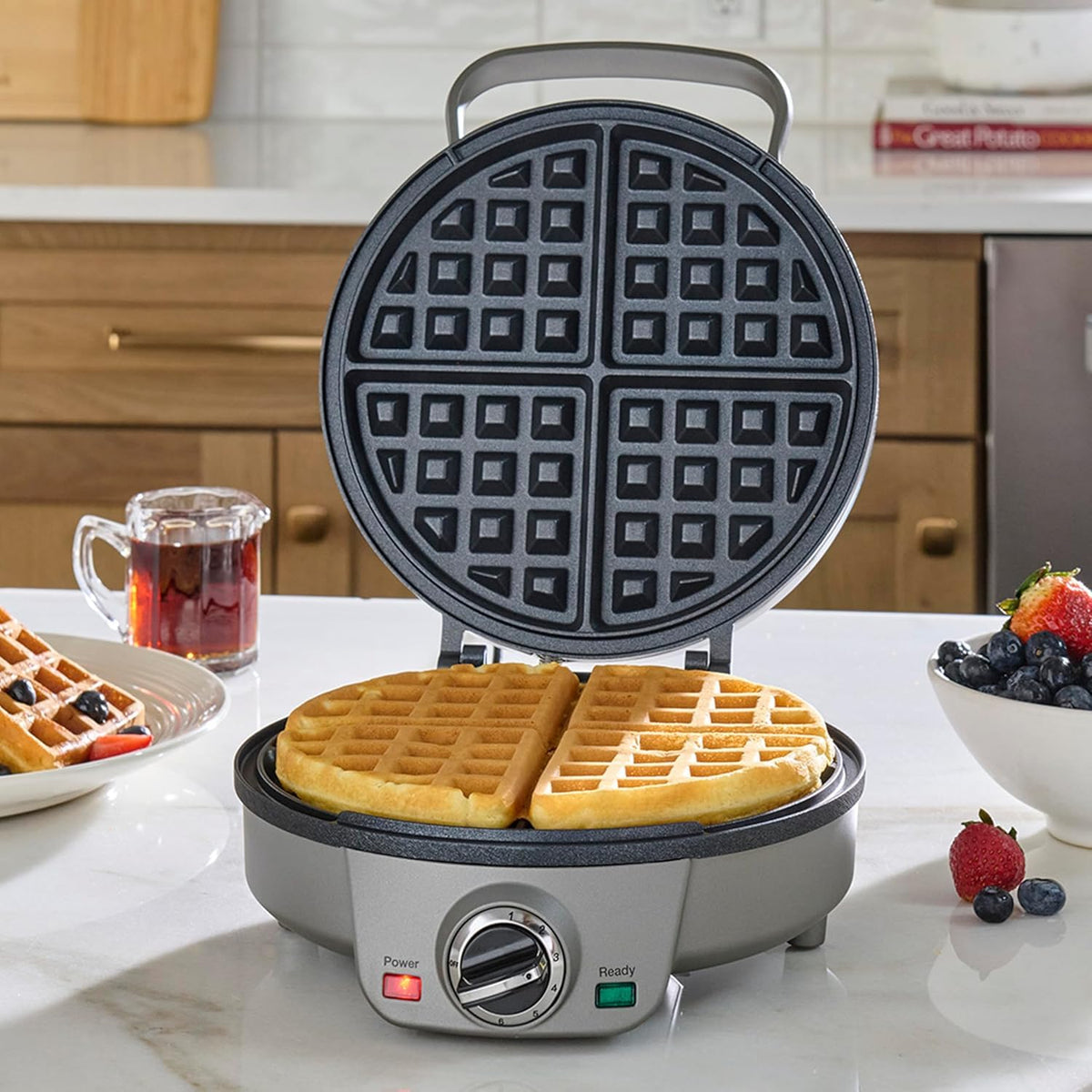 Cuisinart Belgian Waffle Maker round indicator lights guide timing