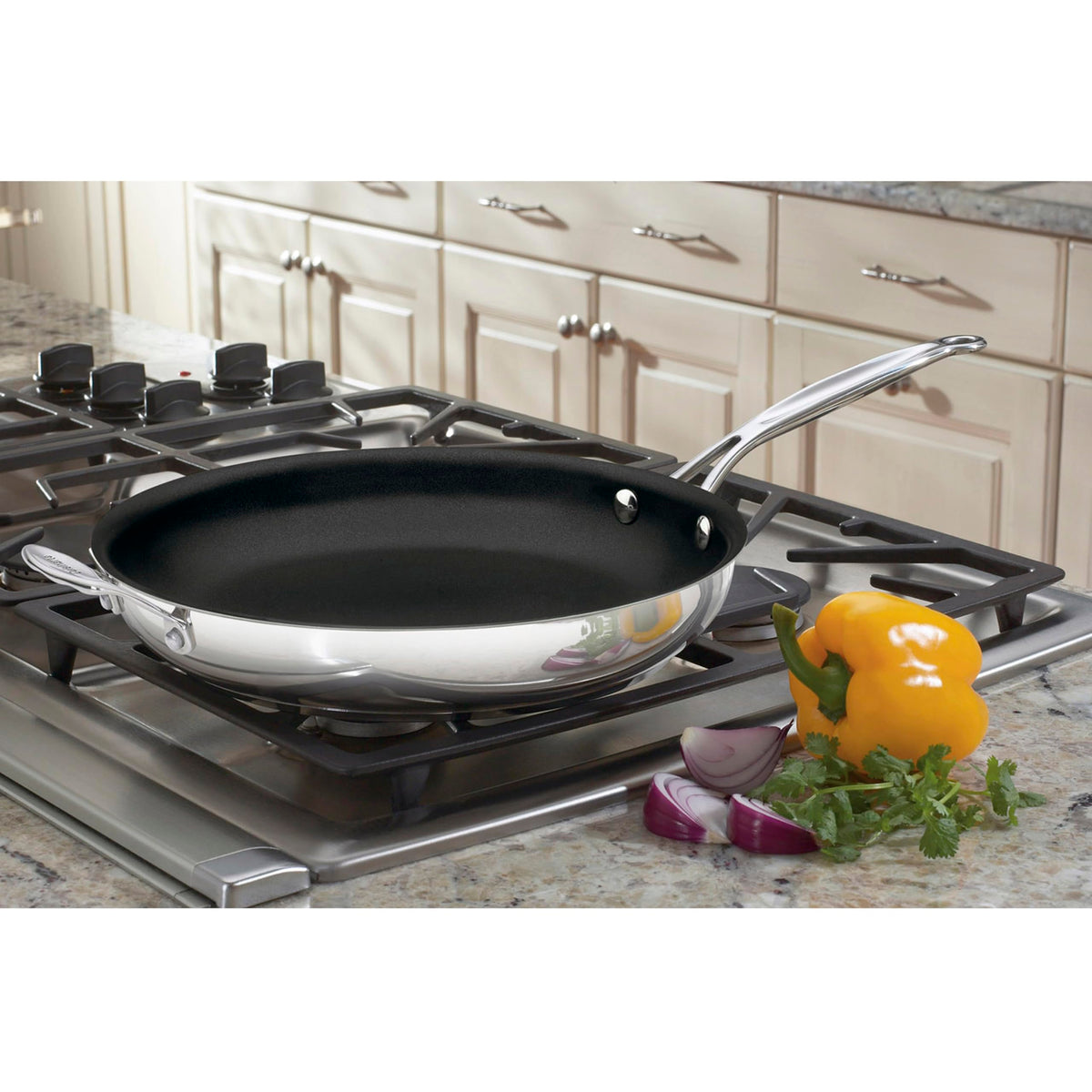Open 12-inch surface of the Cuisinart skillet maximizes cooking area for browning large portions.