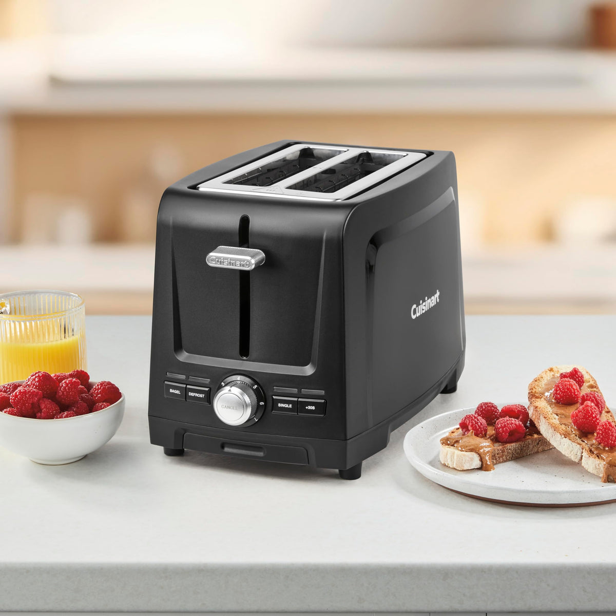Cuisinart Core Collection toaster designed for artisan bread in one glance.