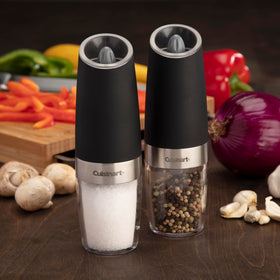 Cuisinart CSS-2424 clear shaker design for easy spice monitoring.