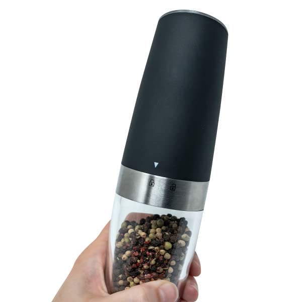 Cuisinart CSS-2424 stylish tabletop kitchen setup for seasoning.