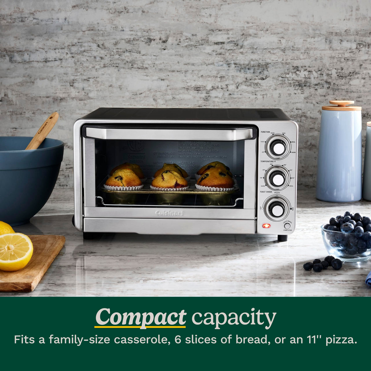 Cuisinart TOB-40N interior cavity with 0.5 cu ft capacity for meals