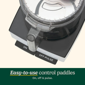 Cuisinart DFP-14BCNY chopping/mixing blade in use.