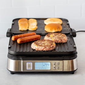 Cuisinart Griddler nonstick dishwasher-safe plates enable quick cleanup.