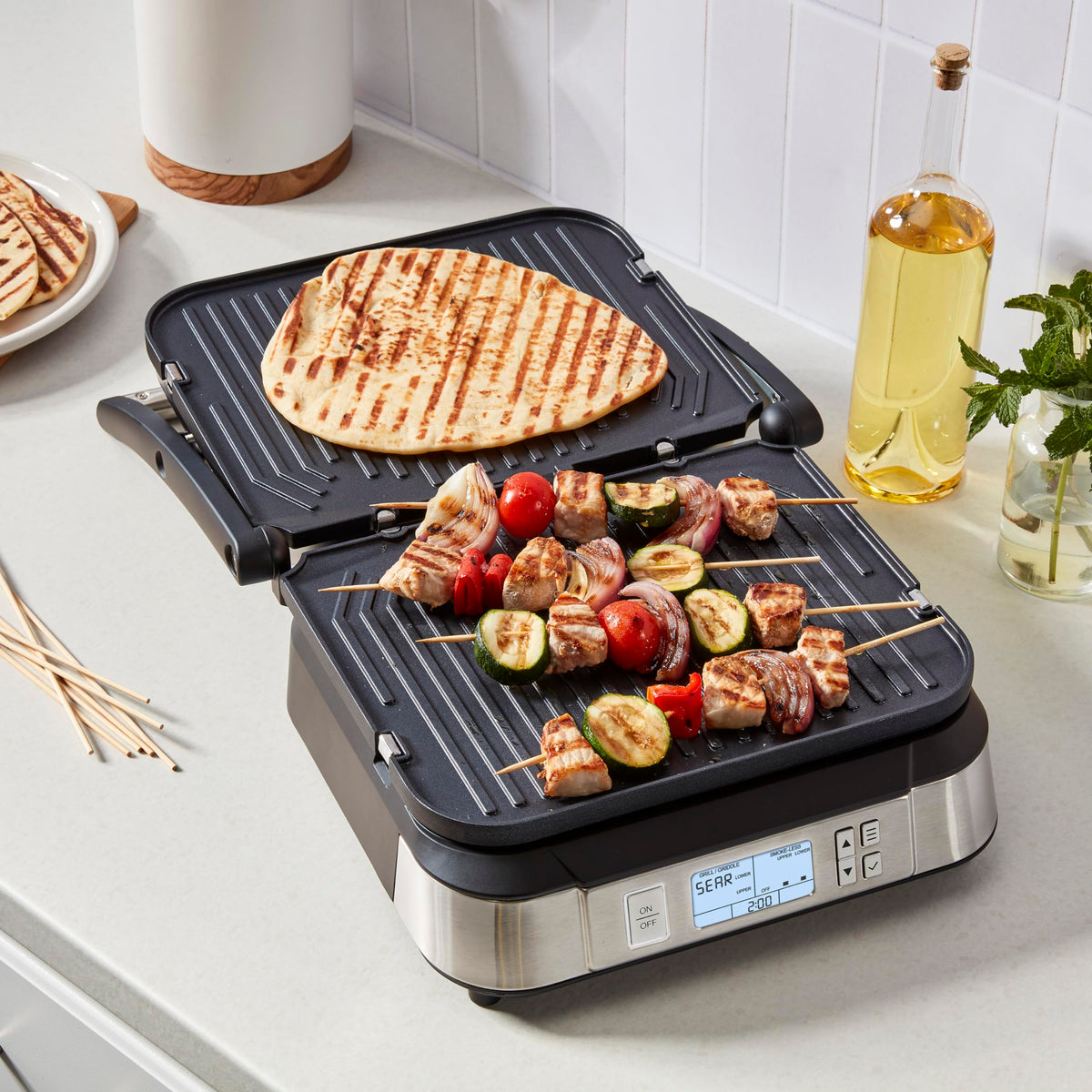 Cuisinart Griddler removable drip tray simplifies post-dinner cleanup.