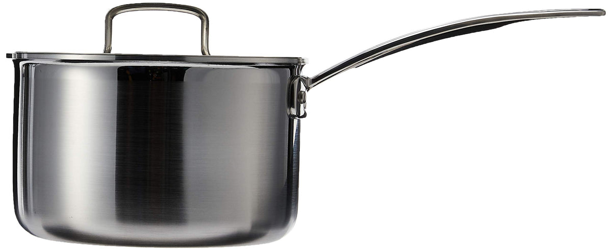 Cuisinart MCP193-18N cool-grip handles demonstrate safe, comfortable handling.