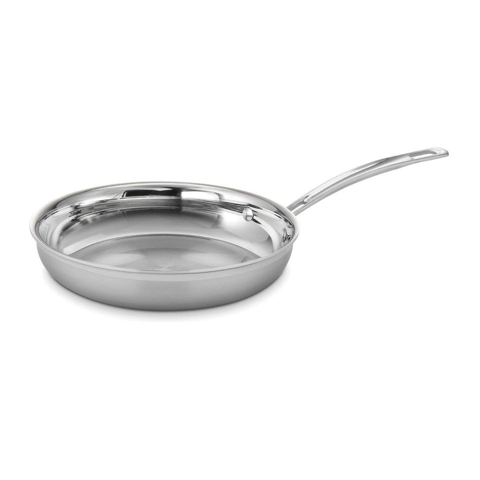 Cuisinart MCP22-24N open skillet with a cool-to-touch handle for easy lifting