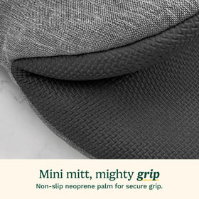 Cuisinart mini oven mitts cotton filling adds cushioned comfort.