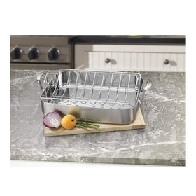 Cuisinart Multiclad Pro rectangular roaster with rack for safe handling and drip-free roasting.
