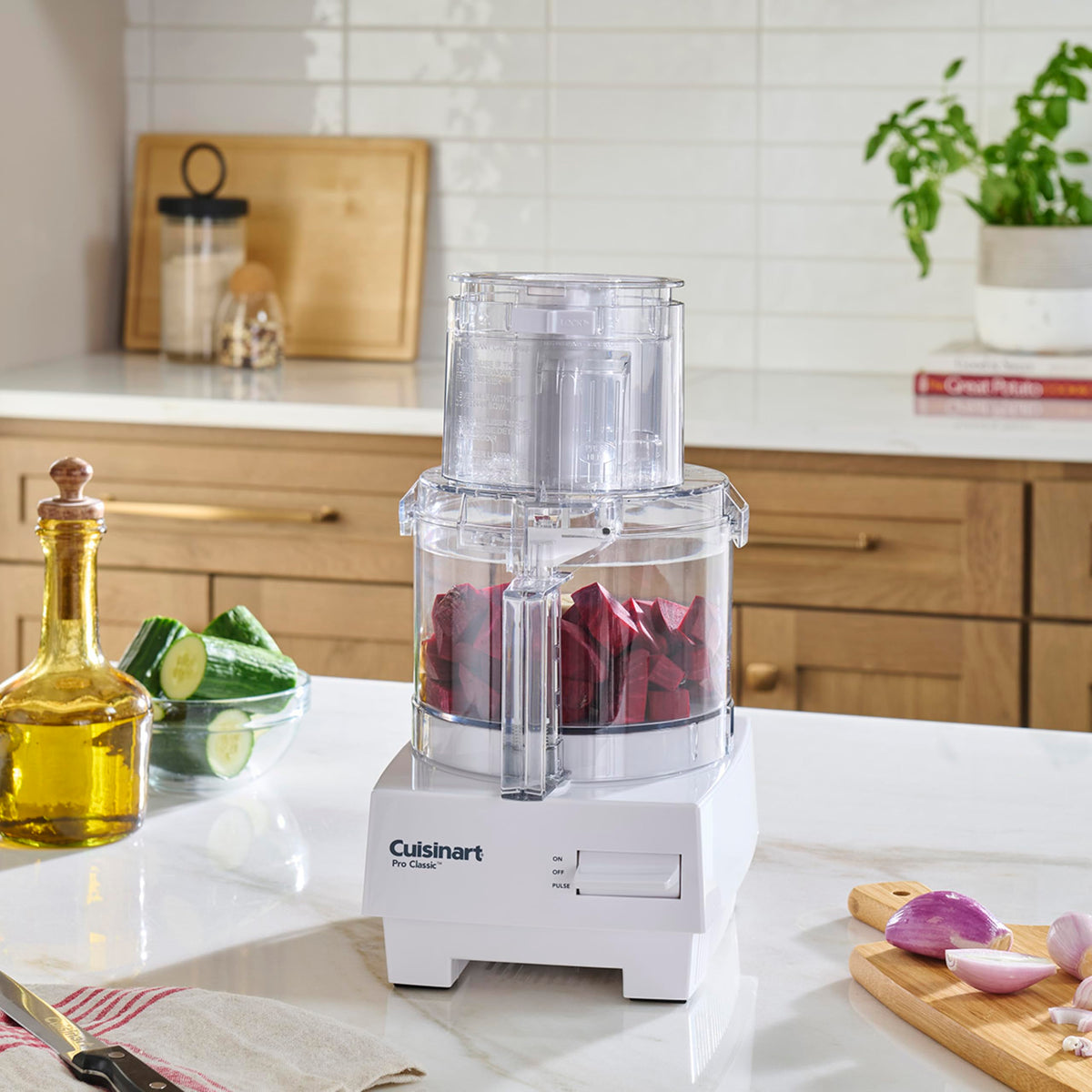 Cuisinart Pro Classic control panel for easy operation and speed control.