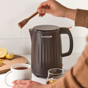Cuisinart Soho stainless-steel inner design prevents plastic contact during boiling.