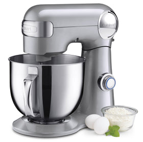Cuisinart SM-50BCNAS stand mixer with tilt-head for versatile baking tasks.