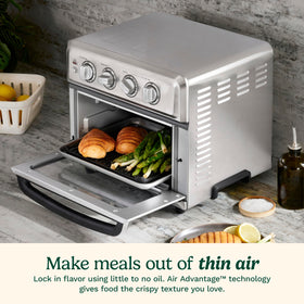 Cuisinart TOA-70W 6-slice toast capacity ideal for family mornings.