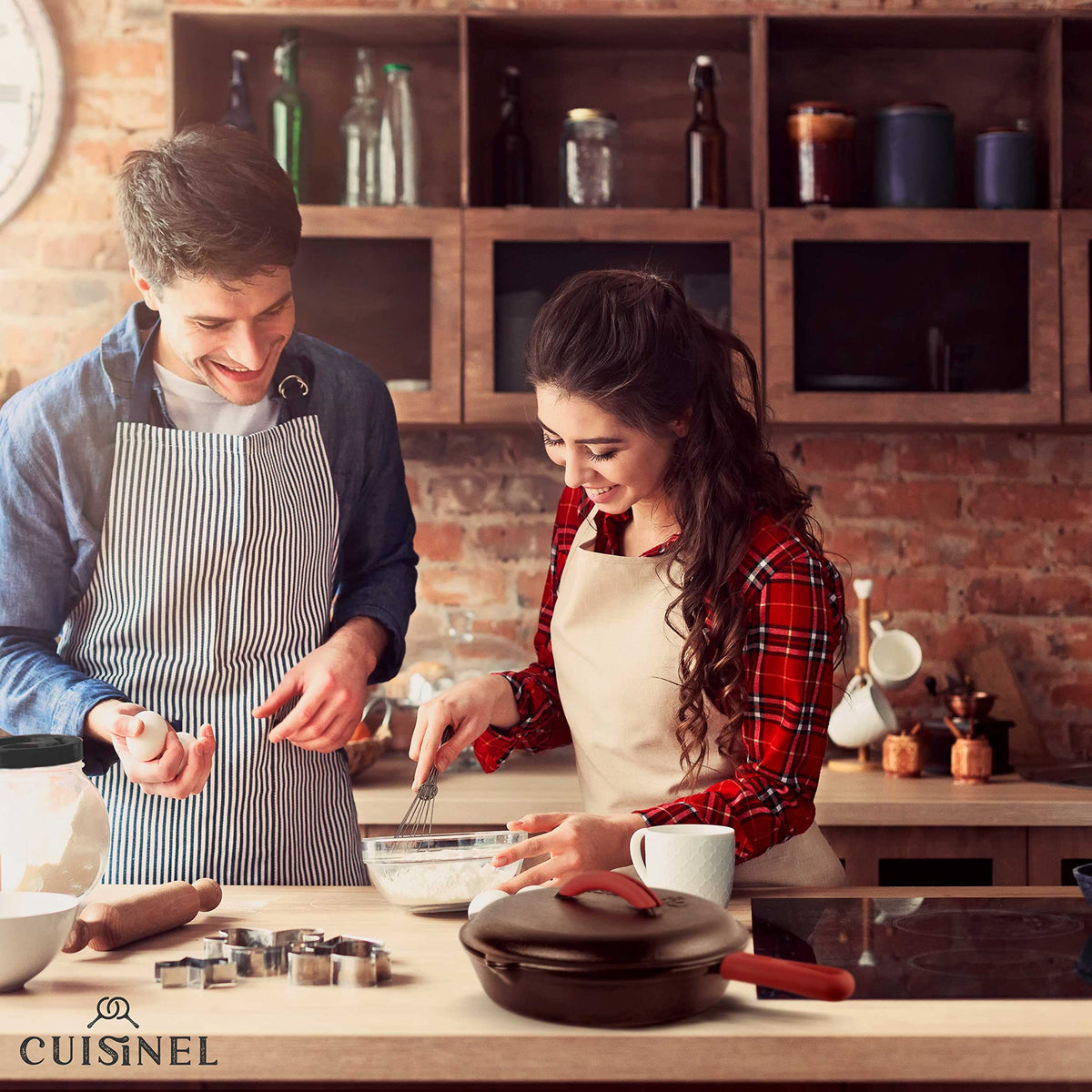 Cuisinel cast iron skillet with easy-clean handle, convenient post-cooking maintenance