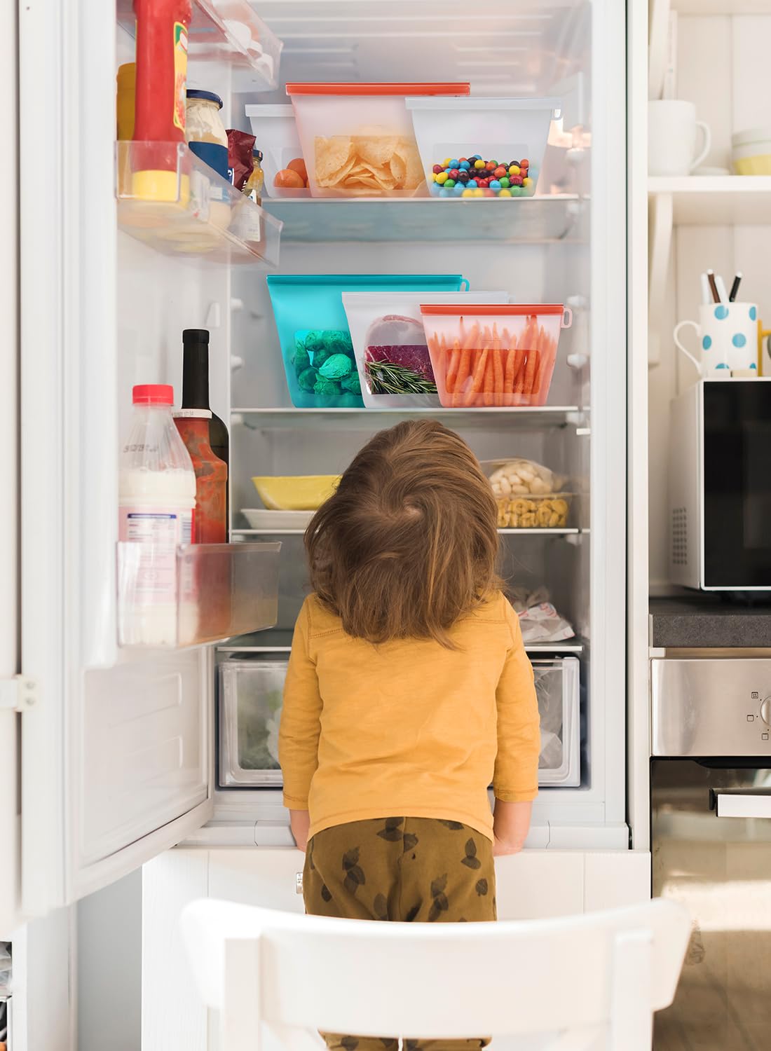 CuLiDing space-saving design helps maximize pantry and fridge organization.
