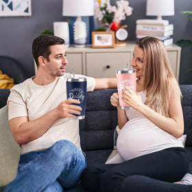 CUPLOOV insulated tumbler: BPA-free and sweat-proof for comfortable use.