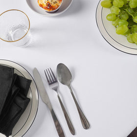 Cupuamon machine-washable round tablecloth retains color and shape after cycles.