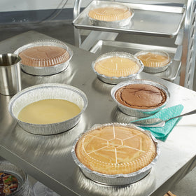 CURTA restaurant-sized 30-pack of pans offers consistent sizing for service.