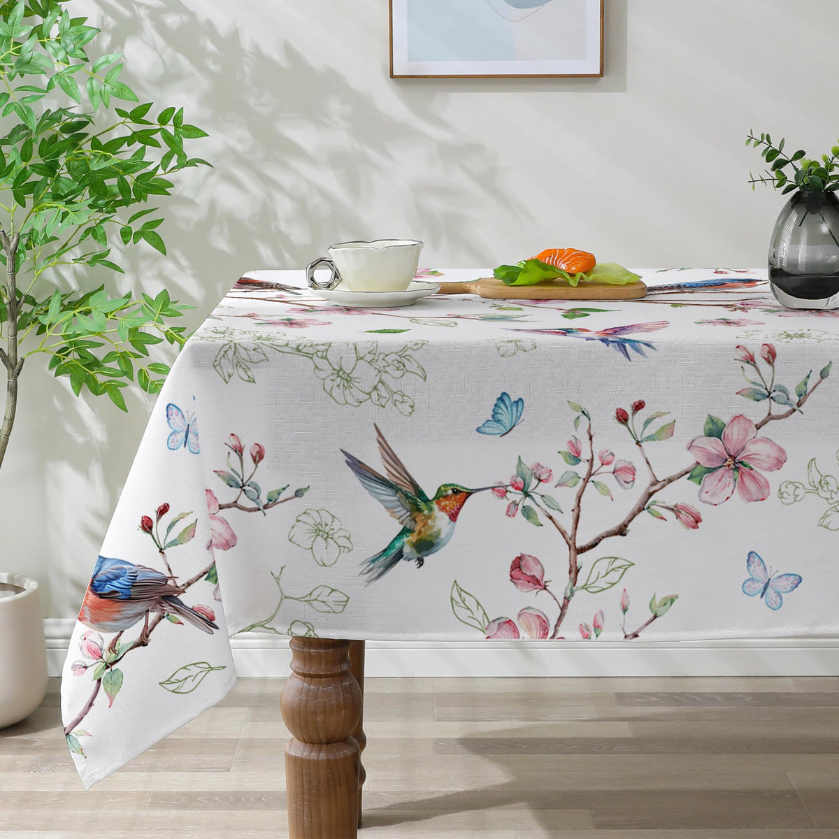 Cusugbaso tablecloth waterproof surface helps clean spills quickly between courses