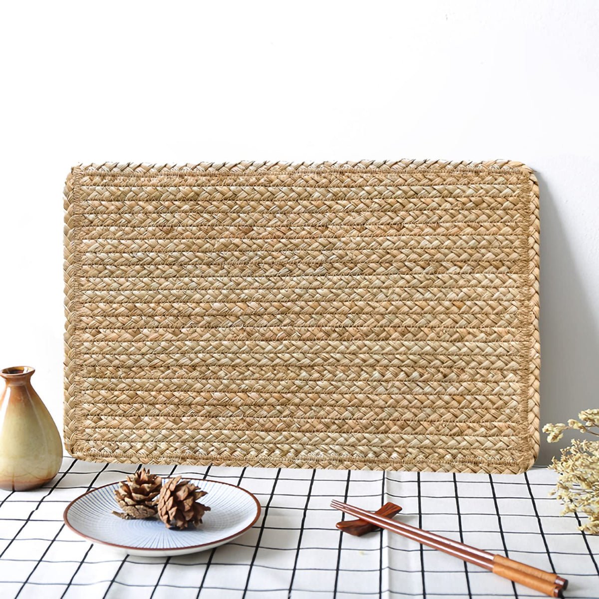 CY SISTERS placemats showcasing heat-resistant, non-slip surface