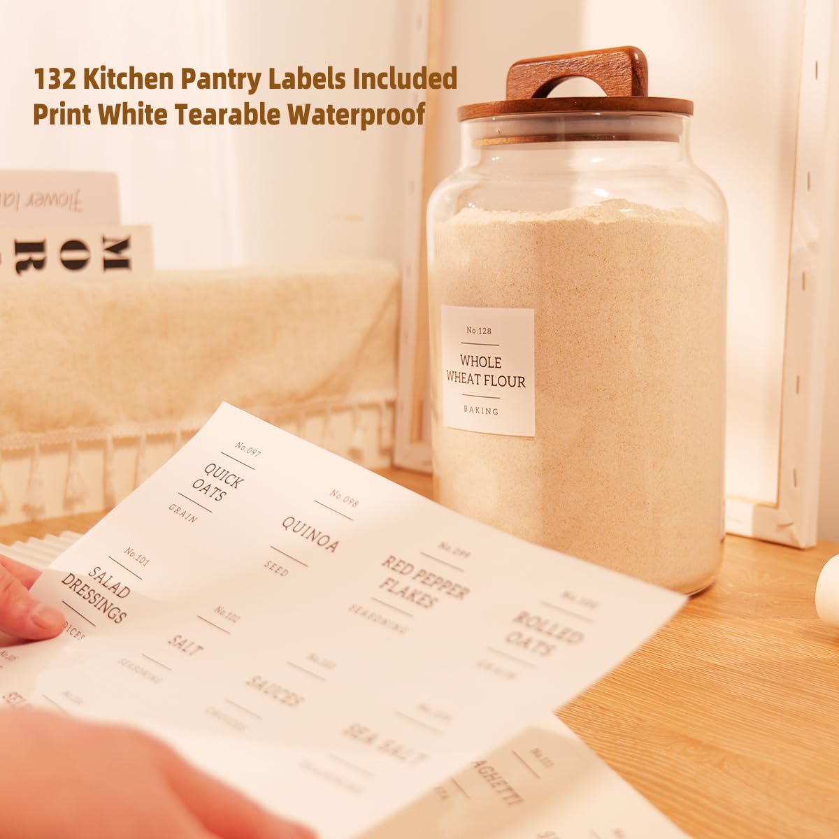 CZDYSM secure-seal bamboo lid on glass jar preserving freshness.