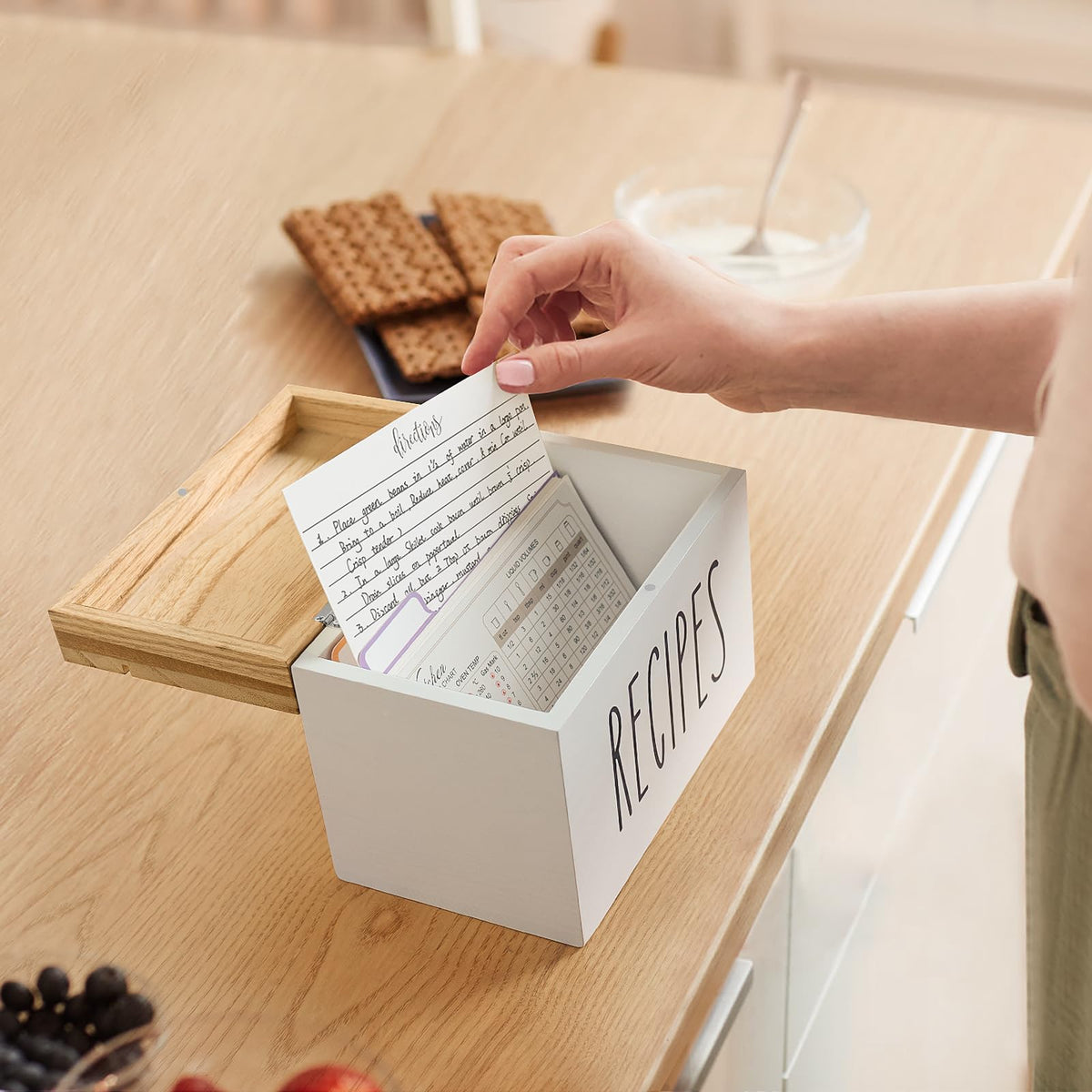 Dahey gift-ready recipe box ideal for cooking lovers and new cooks.