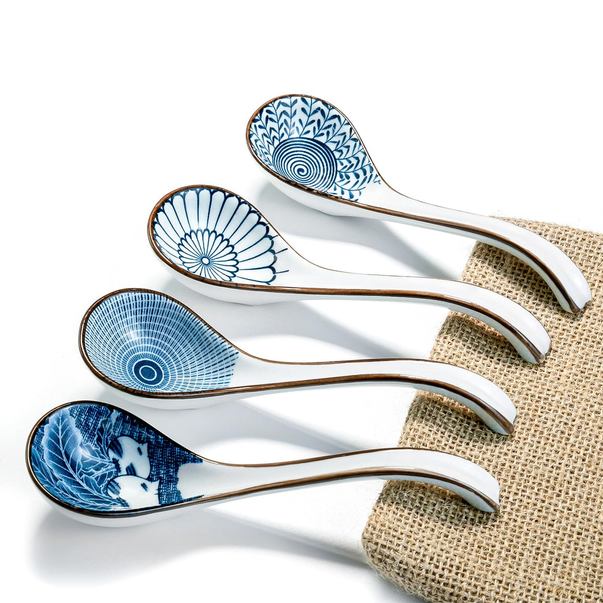 DAHO GOMSU Asian ceramic spoon with long handle for easy grip and elegant dining