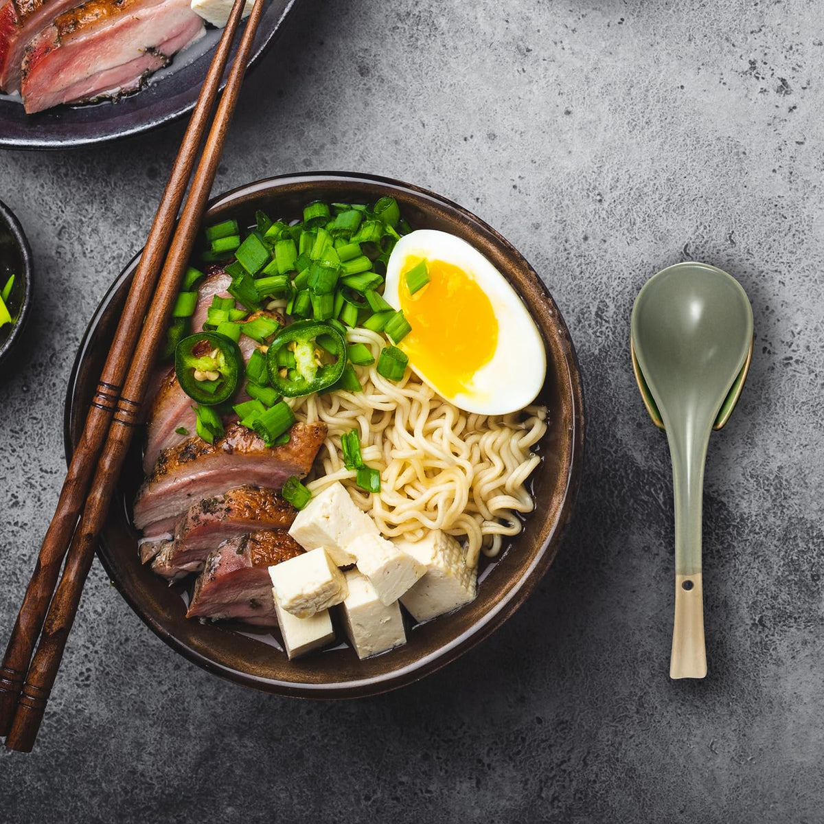DAHO GOMSU elegant long-handle spoon designed for pho and broth.