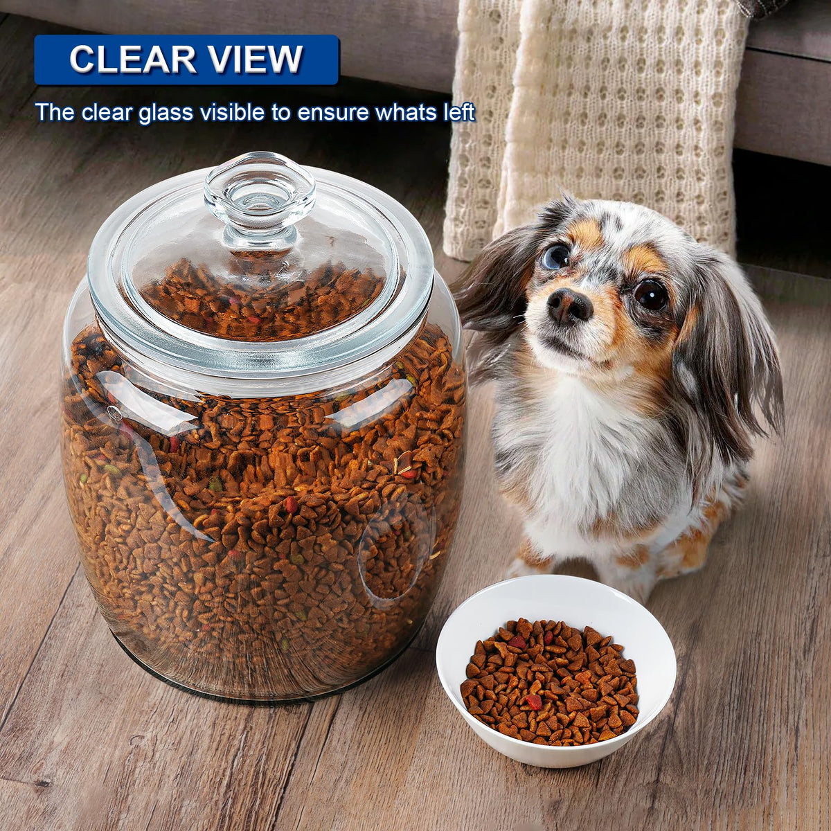 Daitouge glass jar features a sealed lid to keep contents fresh.