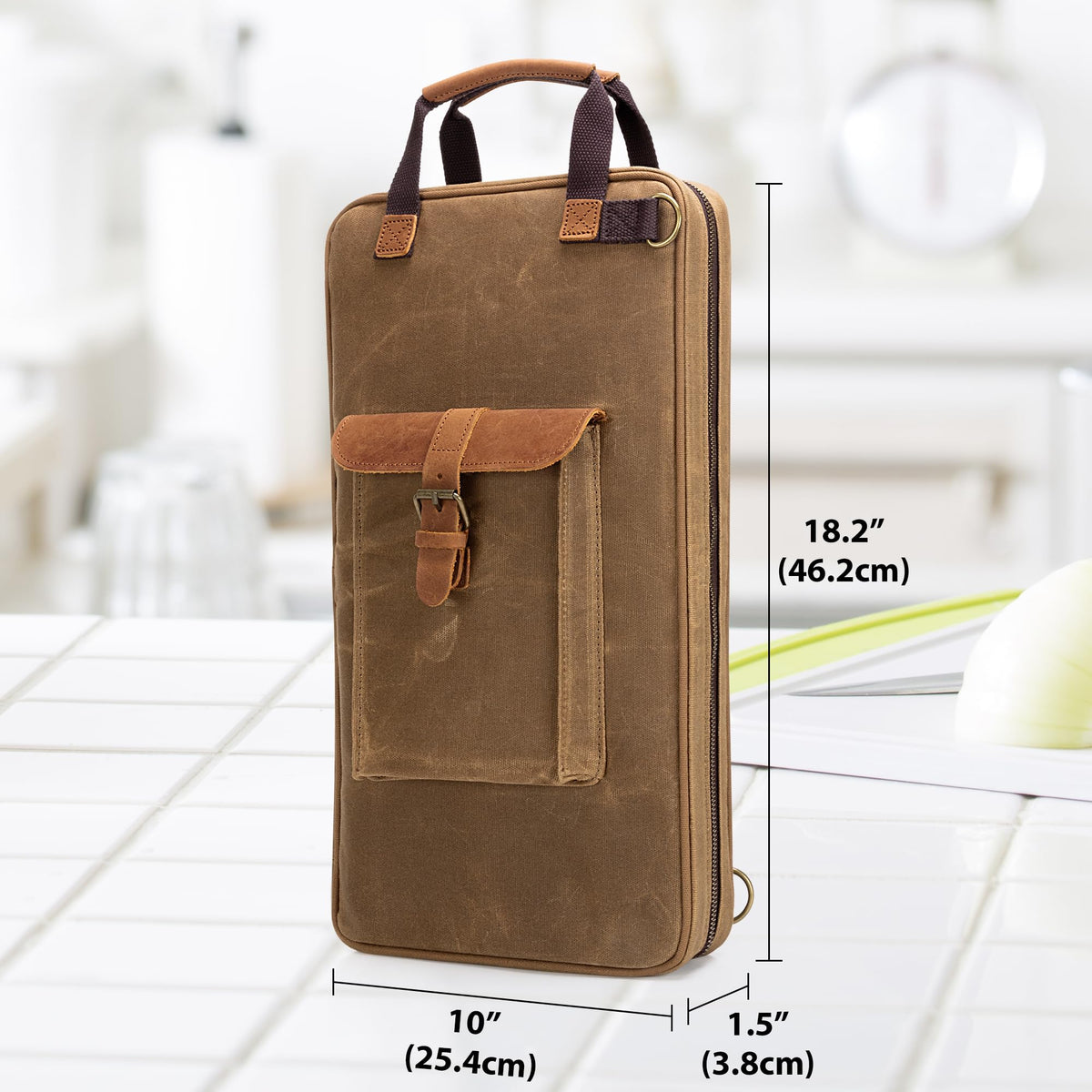 Damero bag dimensions 18.2 inches long, 10 inches wide, and 1.5 inches tall