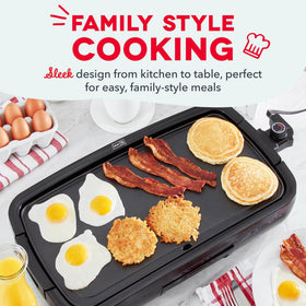 Dash Deluxe Everyday Griddle burgers – spacious cooking area for even searing.