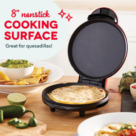 Dash Round Express Griddle nonstick surface showing easy food release for fast cleanup.