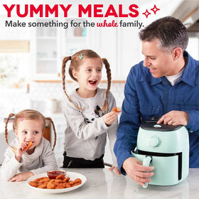 DASH Tasti-Crisp Air Fryer temperature control knob in use.