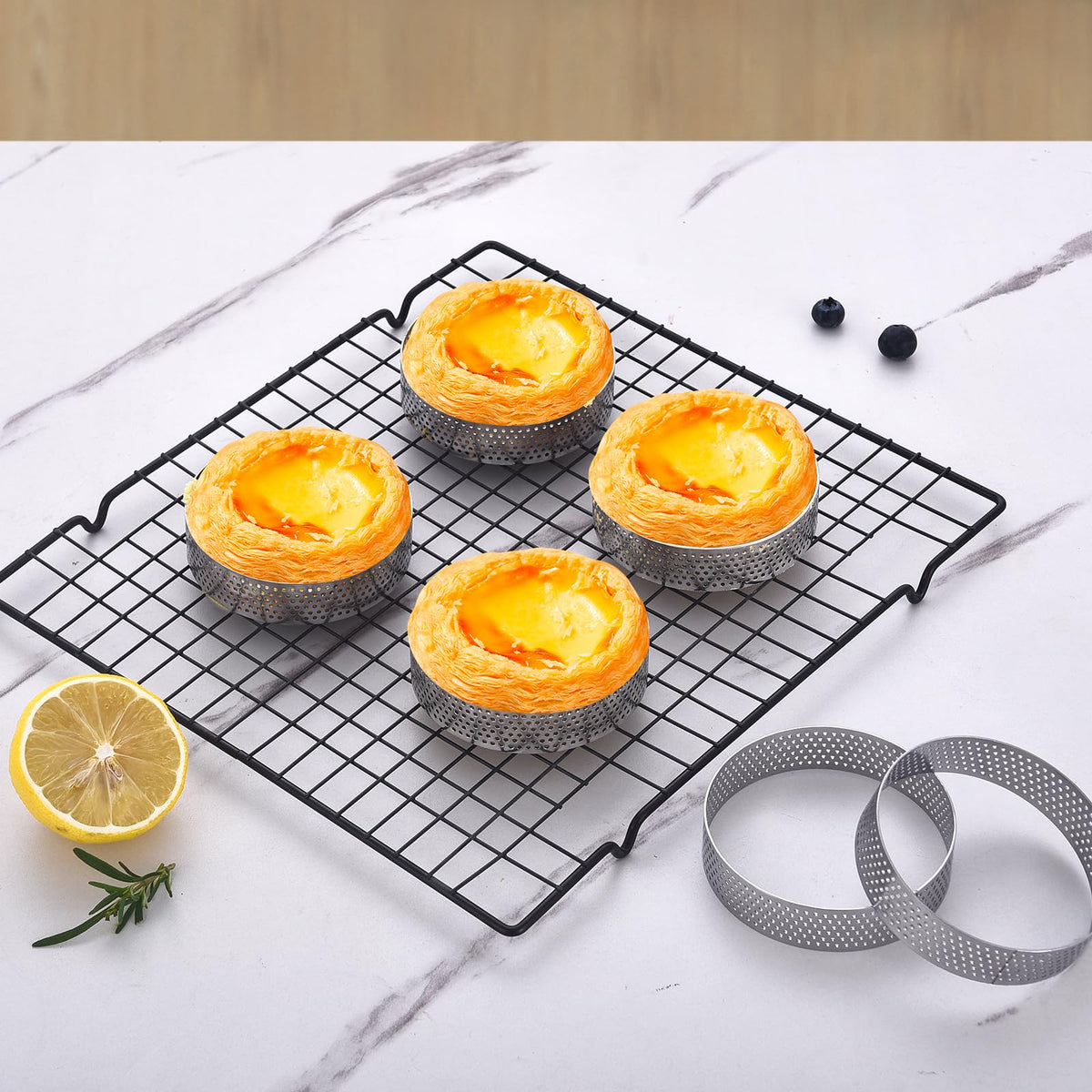 Datanya baking accessory demonstrates even crust and easy release.