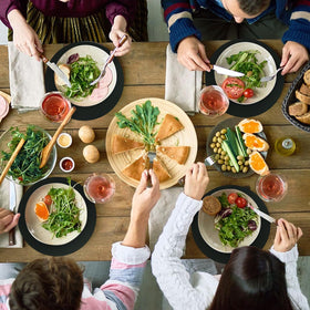 Datyiiha black table mats for stylish dining room table settings.