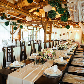 Datyiiha stain-resistant placemats protect tables during events