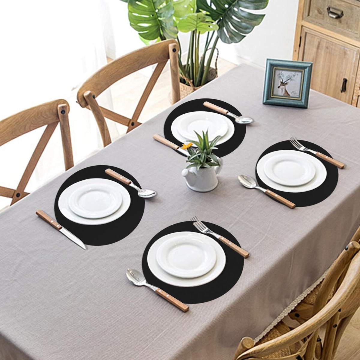 Datyiiha stain-resistant placemats keep tables neat during meals.