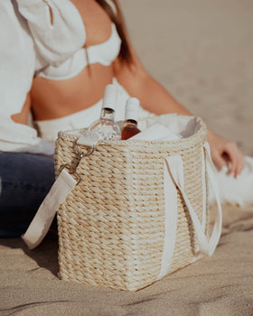 Daytani gift-ready design makes a thoughtful present for beach lovers.