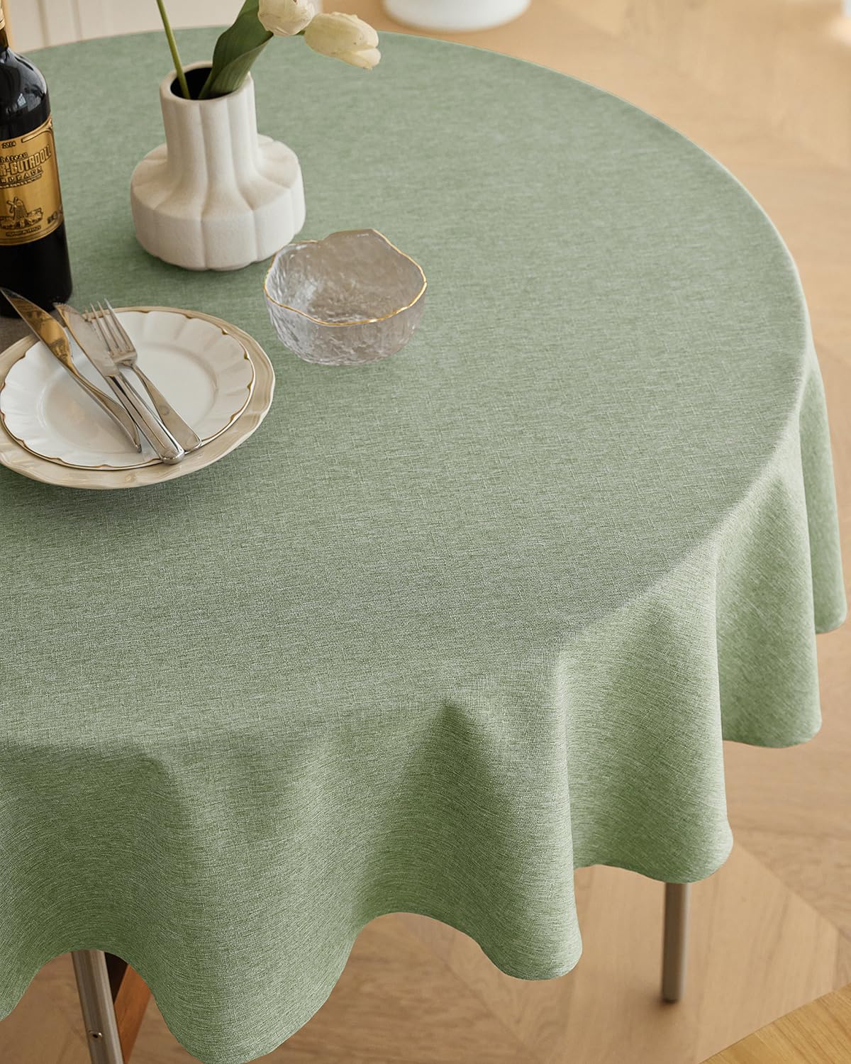 Decorelia tablecloth close-up shows rustic linen texture and durability.