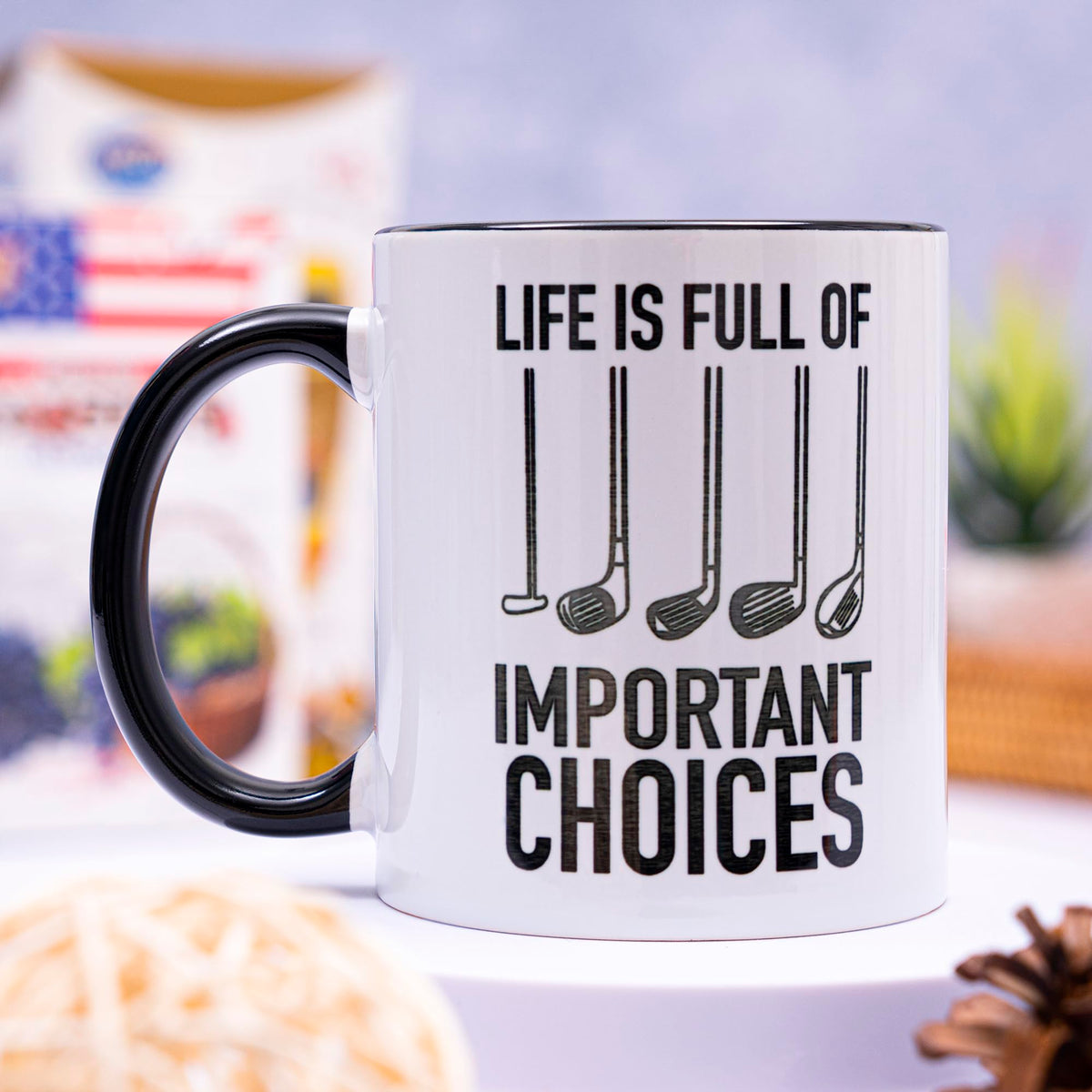 DecorLuxes golf mug with comfortable grip for hot beverages.