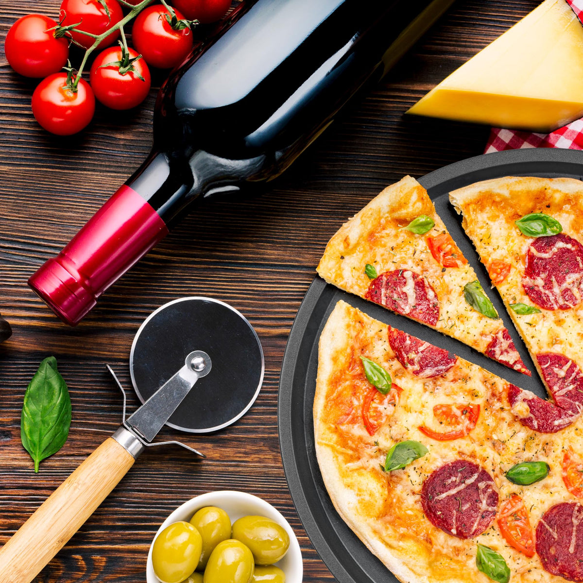 DecorRack carbon steel pan demonstrates even heat distribution for consistent baking